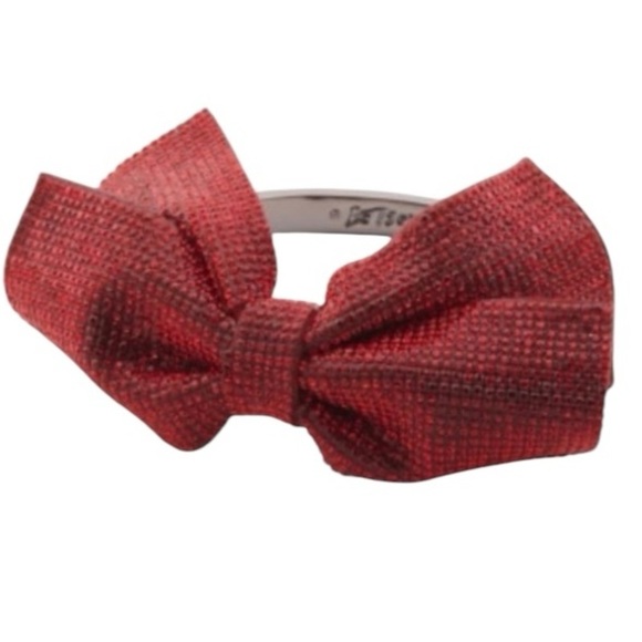BETSEY JOHNSON Christmas Holiday Red Sparkling Bow Hematite Hinged Bracelet NWT - Picture 1 of 6
